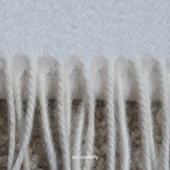 NWT Eureka Cashmere Scarf Ivory - Picture 9 of 12